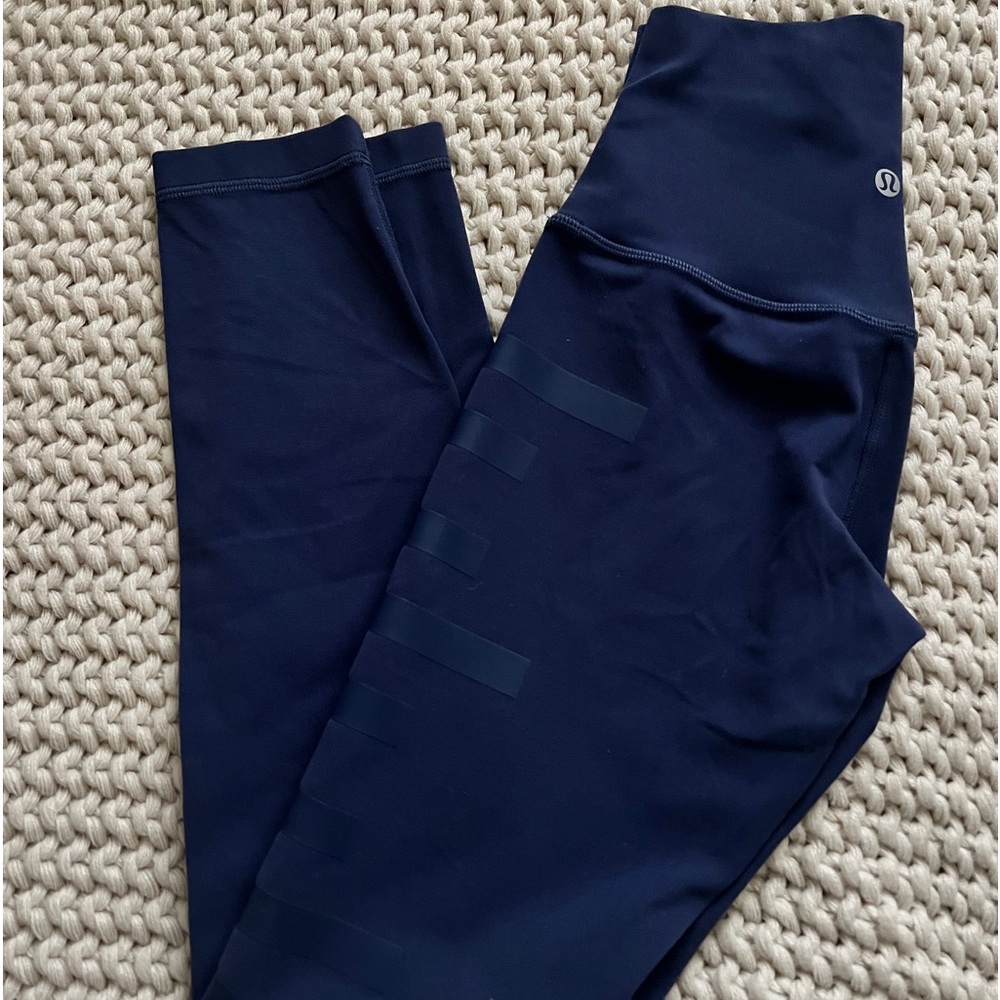 lululemon aligns 25” *graphic